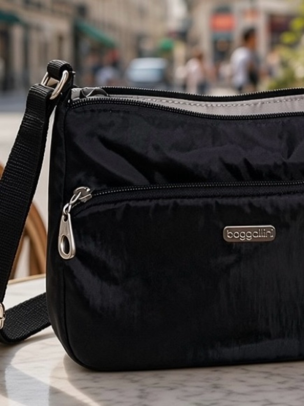 Baggallini Black Nylon Crossbody bag
